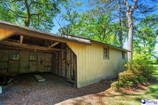 1516 S 4th Street, Hartsville, SC 29550