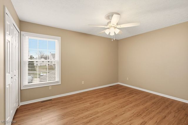 378 Angela Lane, Avon Lake, OH 44012