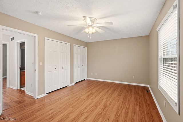 378 Angela Lane, Avon Lake, OH 44012