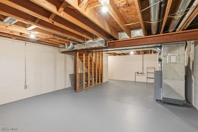 378 Angela Lane, Avon Lake, OH 44012