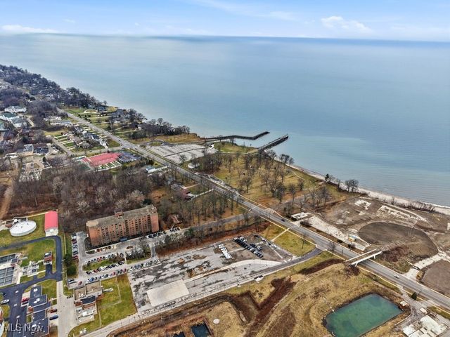 378 Angela Lane, Avon Lake, OH 44012