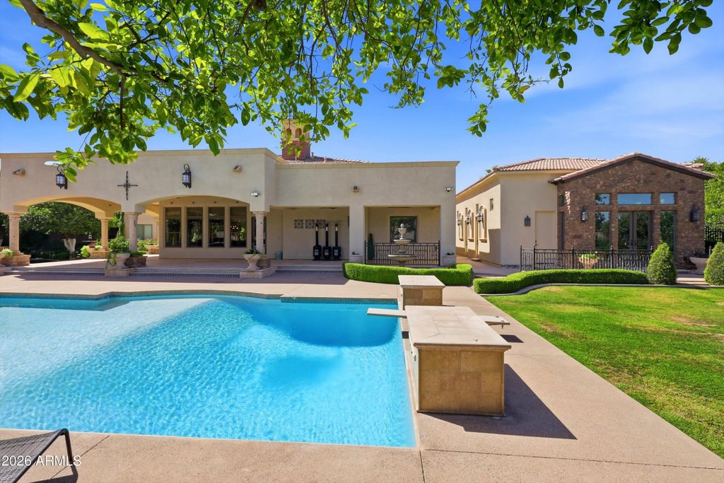 Image 5 of property listing at 2286 E PLUM Street, Gilbert, AZ 85298