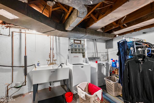 716 Graefield Court, Birmingham, MI 48009