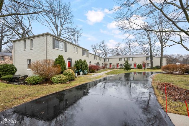 716 Graefield Court, Birmingham, MI 48009