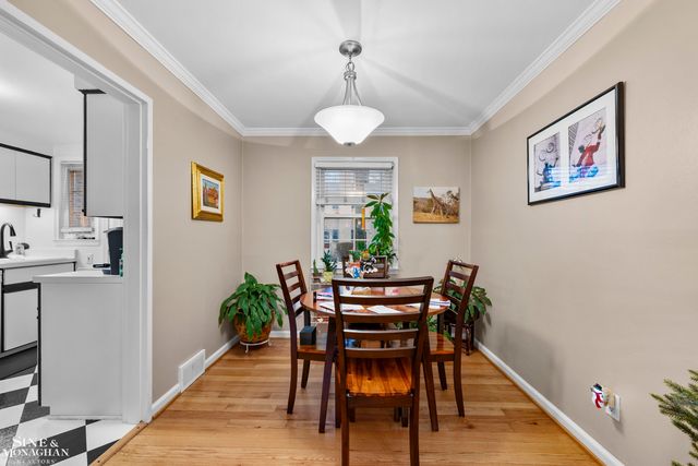 716 Graefield Court, Birmingham, MI 48009