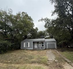 3532 Pioneer Street, Fort Worth, TX 76119