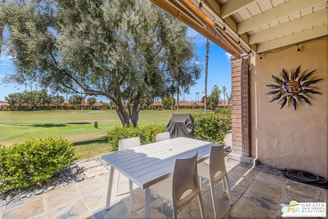 302 Villena Way, Palm Desert, CA 92260