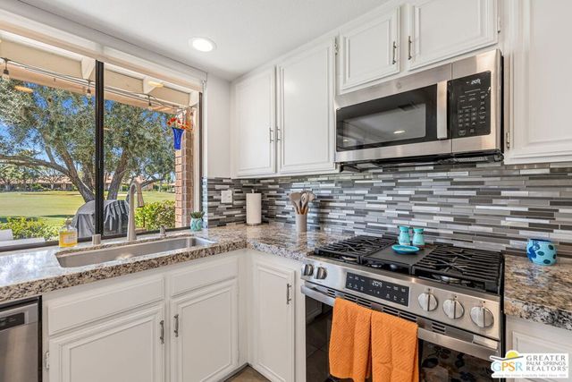 302 Villena Way, Palm Desert, CA 92260