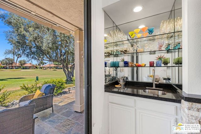 302 Villena Way, Palm Desert, CA 92260