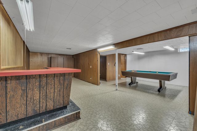 27511 Cambridge Street, Garden City, MI 48135