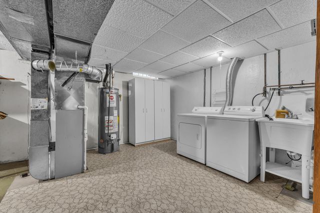 27511 Cambridge Street, Garden City, MI 48135