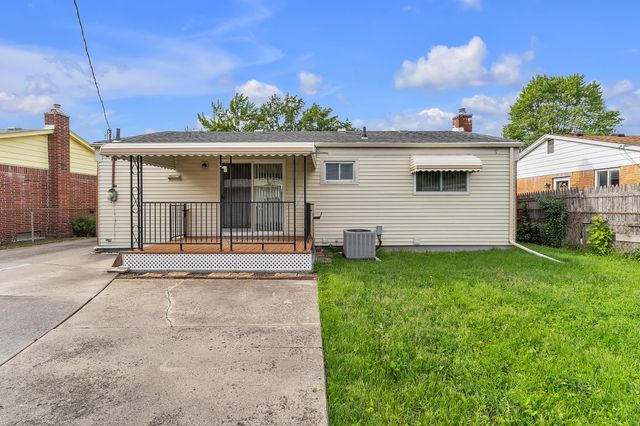 27511 Cambridge Street, Garden City, MI 48135