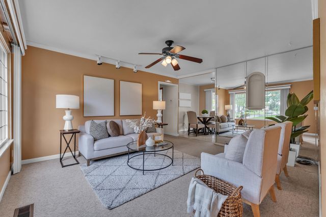 27511 Cambridge Street, Garden City, MI 48135