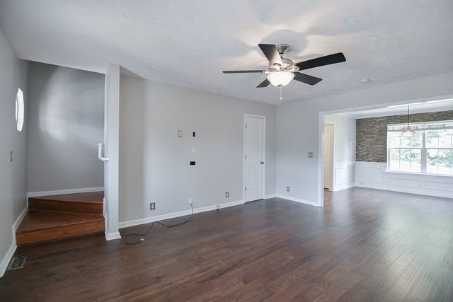 132 Tulip Grove Pt, Hermitage, TN 37076