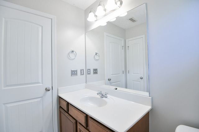 132 Tulip Grove Pt, Hermitage, TN 37076
