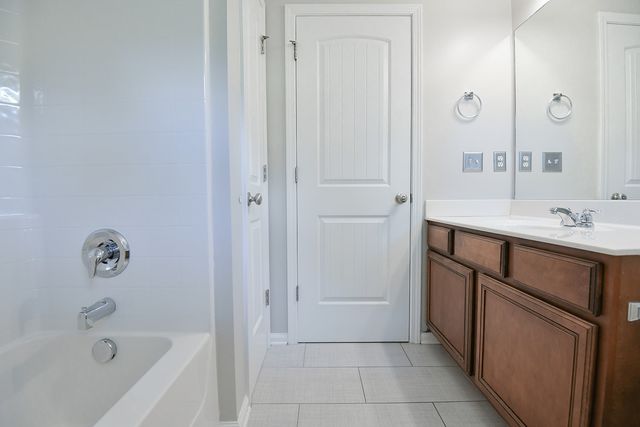 132 Tulip Grove Pt, Hermitage, TN 37076
