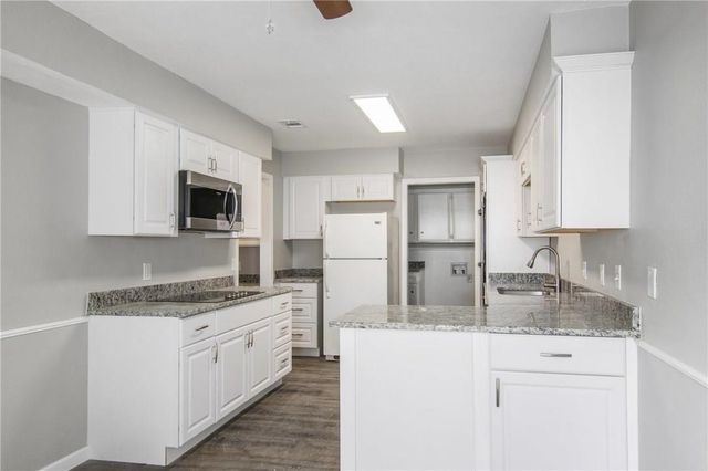 2808 GOLFING GREEN Drive, Farmers Branch, TX 75234