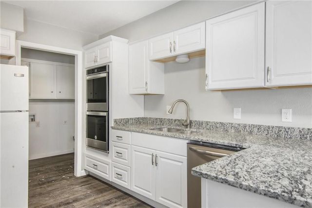 2808 GOLFING GREEN Drive, Farmers Branch, TX 75234