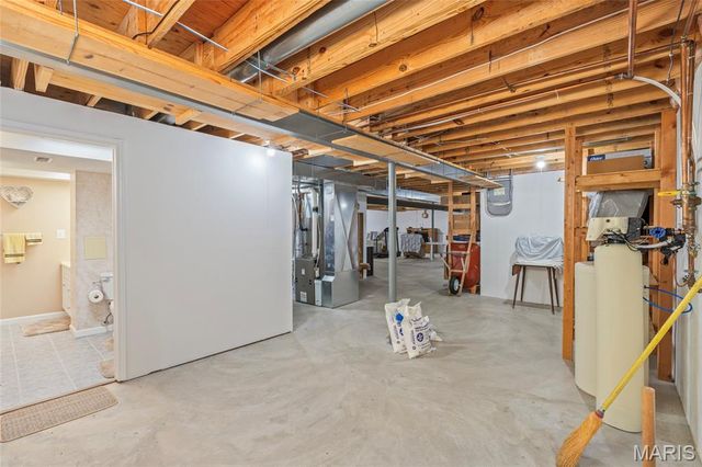 2712 Kings Crossing Drive, Barnhart, MO 63012