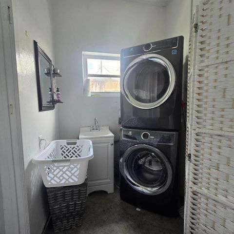 1844 Sheridan Street, Hollywood, FL 33020