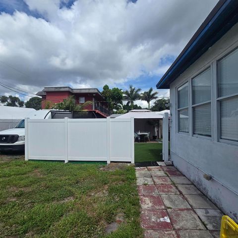 1844 Sheridan Street, Hollywood, FL 33020
