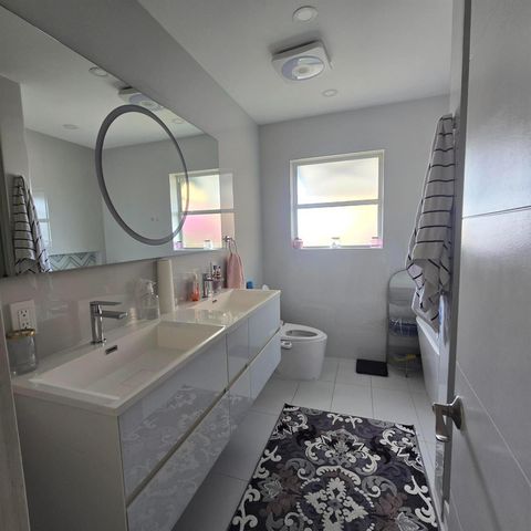 1844 Sheridan Street, Hollywood, FL 33020