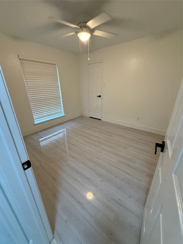 3226 Wuthering Circle, Grand Prairie, TX 75052