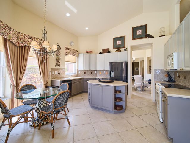 8282 Spyglass Drive, West Palm Beach, FL 33412