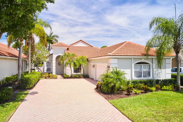 8282 Spyglass Drive, West Palm Beach, FL 33412