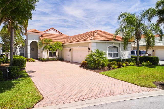 8282 Spyglass Drive, West Palm Beach, FL 33412