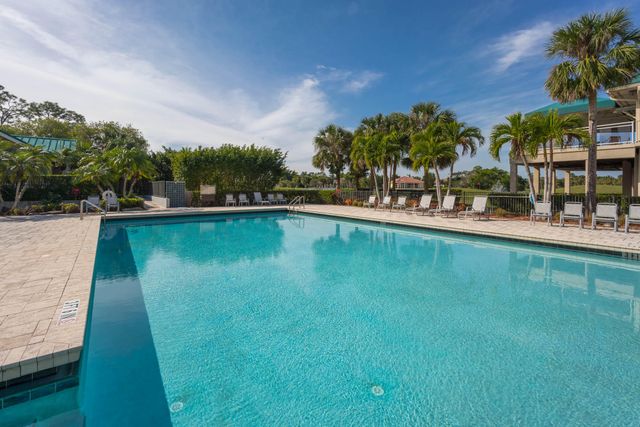 8282 Spyglass Drive, West Palm Beach, FL 33412