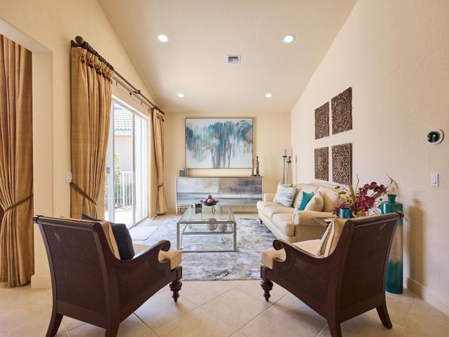 8282 Spyglass Drive, West Palm Beach, FL 33412