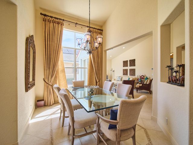 8282 Spyglass Drive, West Palm Beach, FL 33412