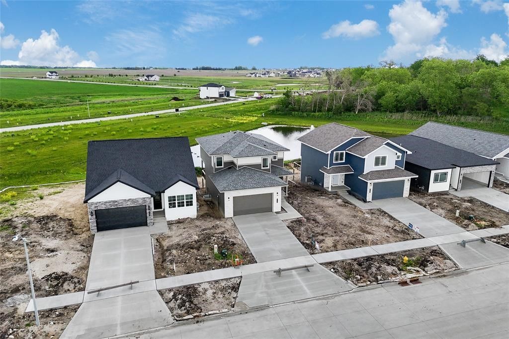 1145 NW Sproul Drive, Waukee, IA 50263