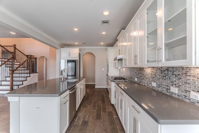 6 Winter Thicket Place, The Woodlands, TX 77375