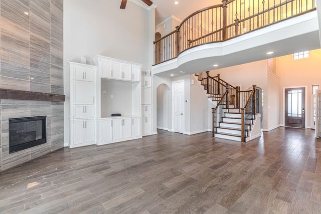 6 Winter Thicket Place, The Woodlands, TX 77375