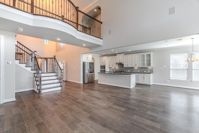 6 Winter Thicket Place, The Woodlands, TX 77375