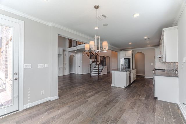 6 Winter Thicket Place, The Woodlands, TX 77375