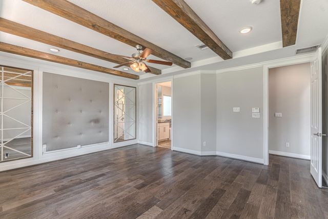 6 Winter Thicket Place, The Woodlands, TX 77375