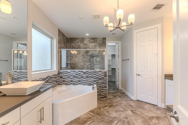 6 Winter Thicket Place, The Woodlands, TX 77375