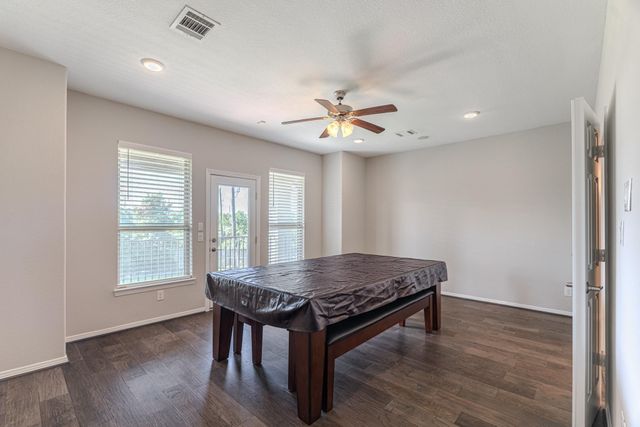 6 Winter Thicket Place, The Woodlands, TX 77375