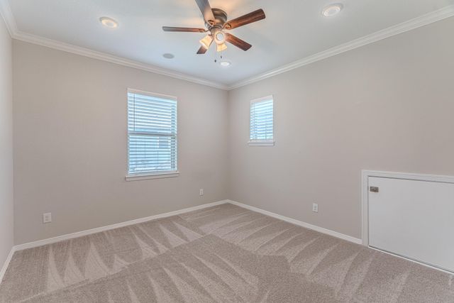 6 Winter Thicket Place, The Woodlands, TX 77375