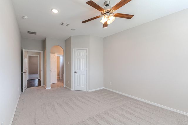 6 Winter Thicket Place, The Woodlands, TX 77375