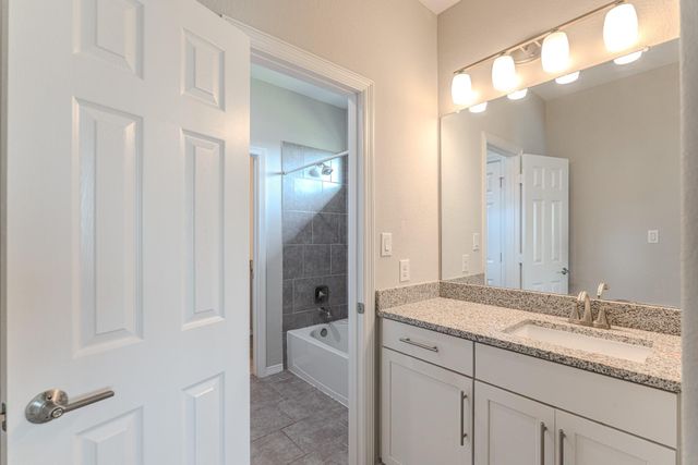 6 Winter Thicket Place, The Woodlands, TX 77375