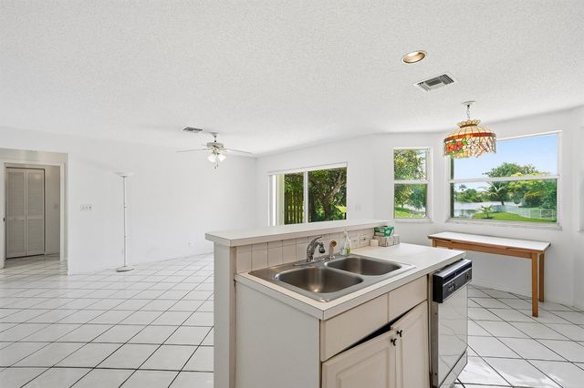 6851 NW 27th Street, Margate, FL 33063