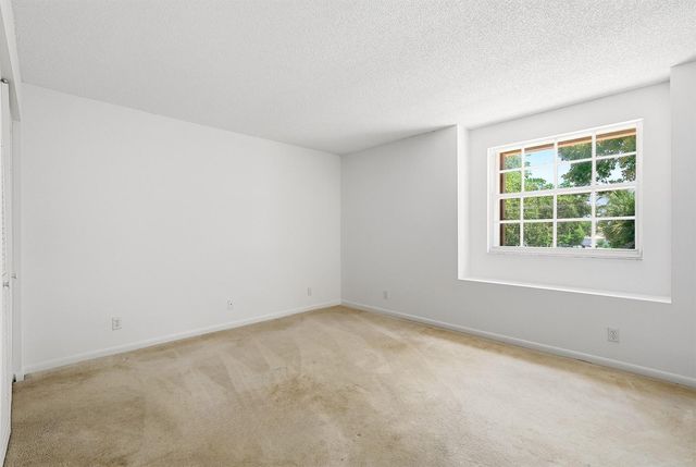 6851 NW 27th Street, Margate, FL 33063