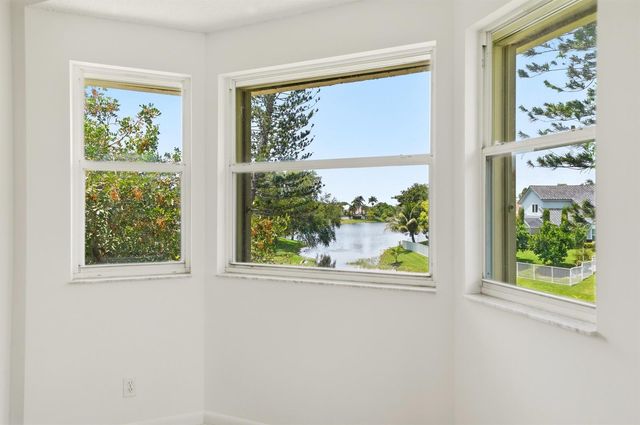 6851 NW 27th Street, Margate, FL 33063