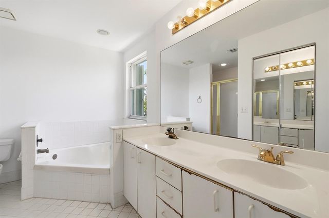 6851 NW 27th Street, Margate, FL 33063