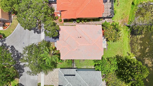 6851 NW 27th Street, Margate, FL 33063