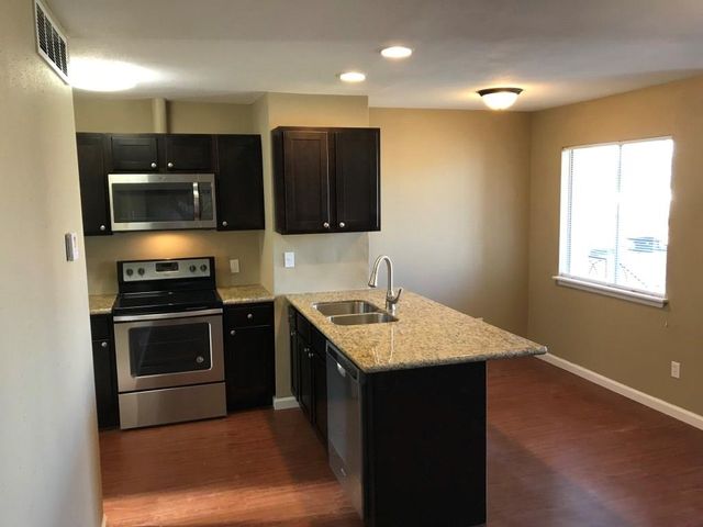 638 Heidrich Street 32, Houston, TX 77018
